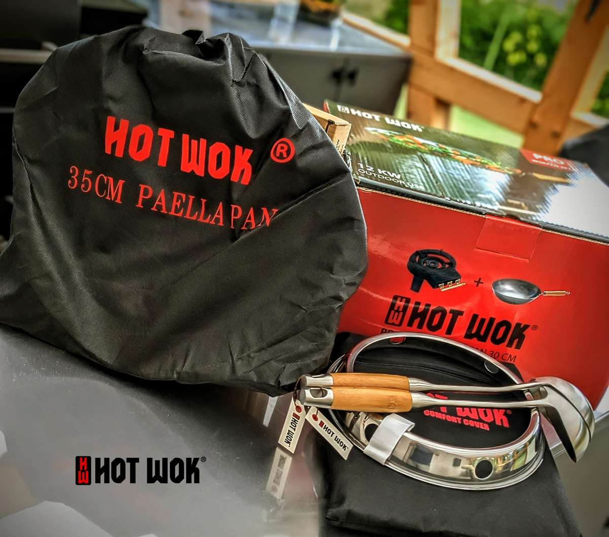 HOT WOK