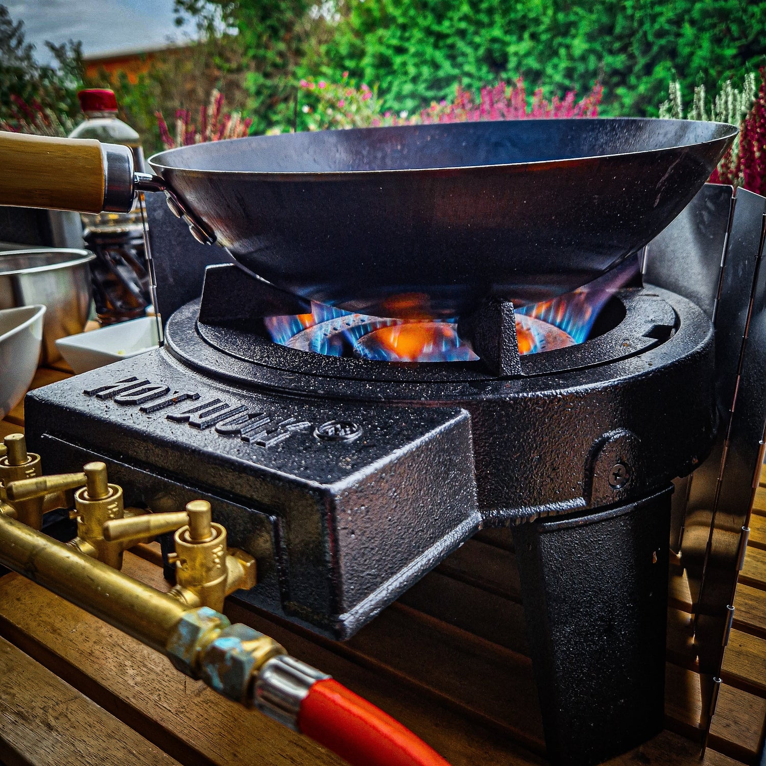 Adjusting HOT WOK burners - HOT WOK