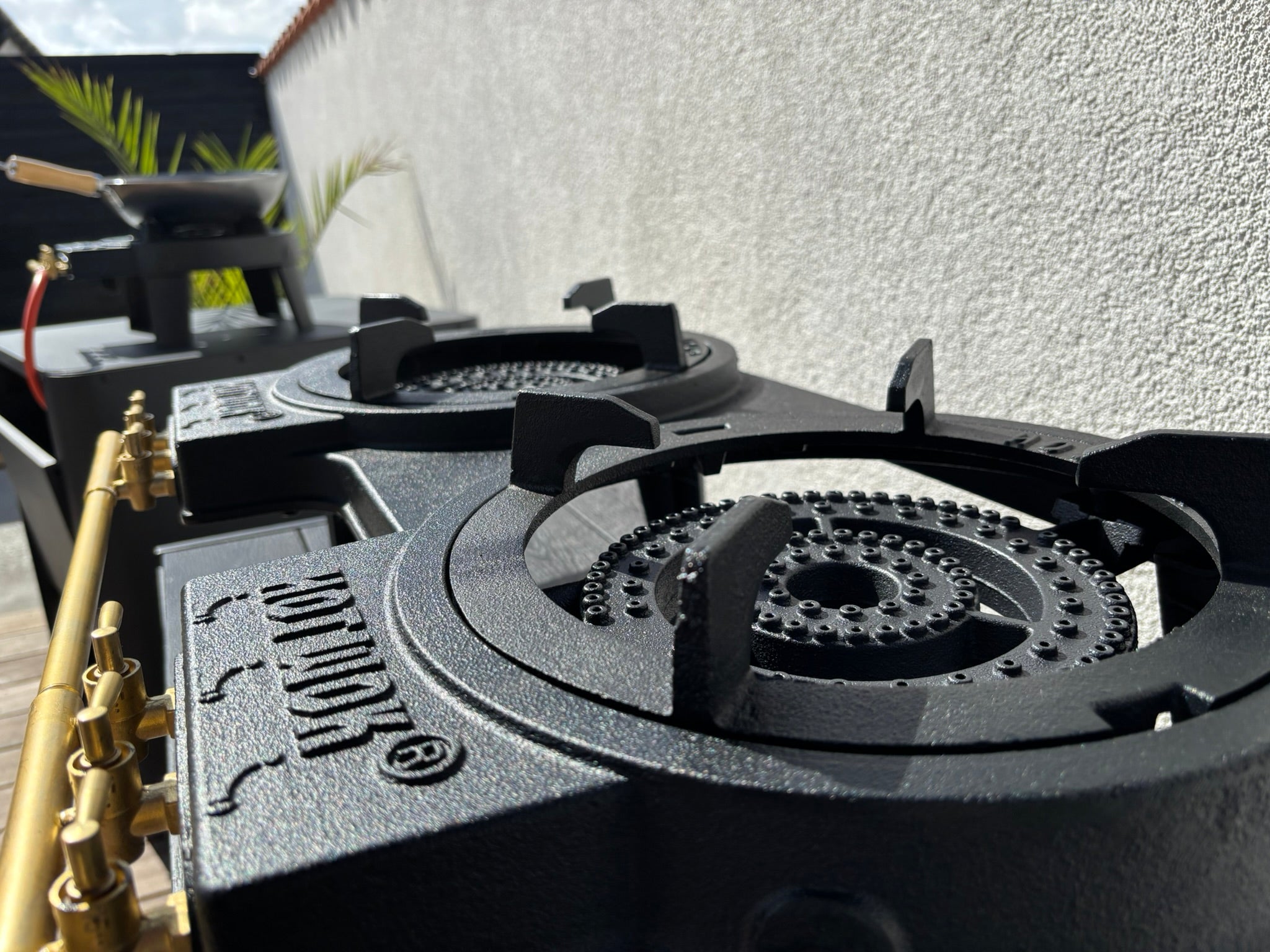 How to maintain your HOT WOK cast iron burner – enjoy it for many years - HOT WOK